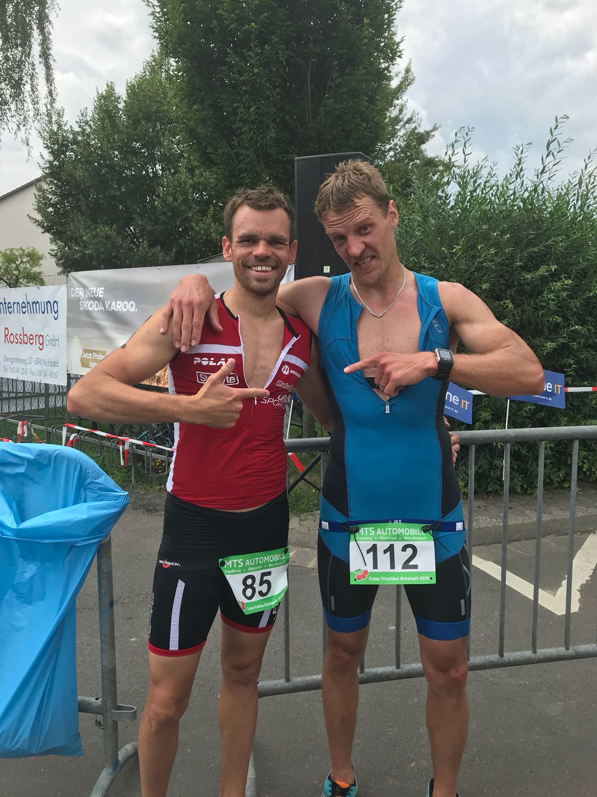 Matthias Ott und Philipp Becker belegen die ersten beiden Plätze beim Ockstädter Cross-Triathlon